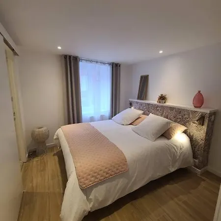 Maison De Bourg Bretonne * Baulon