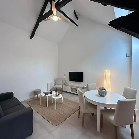 Maison De Bourg Bretonne
